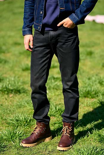 بوت قهوه ای با شلوار راسته 