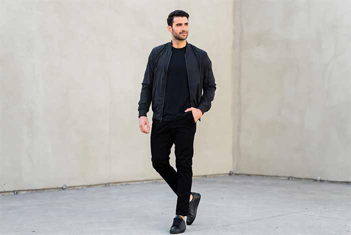استایل کژوال با شلوار کتان و تی‌شرت